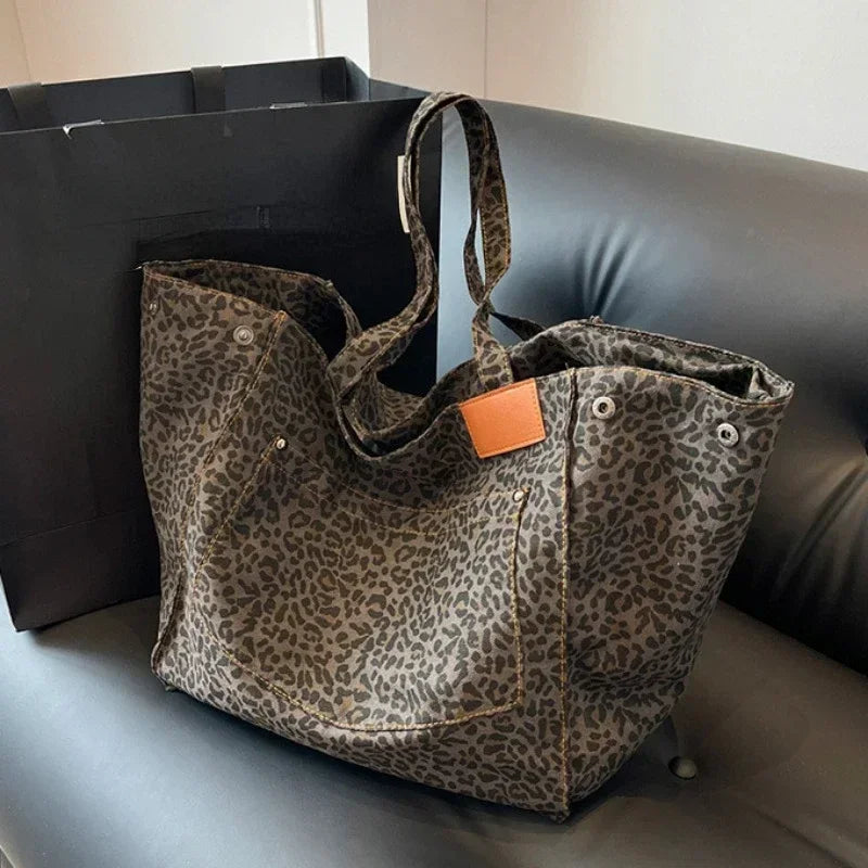 ODILE™ – Mala de Ombro Chique com Padrão Leopardo