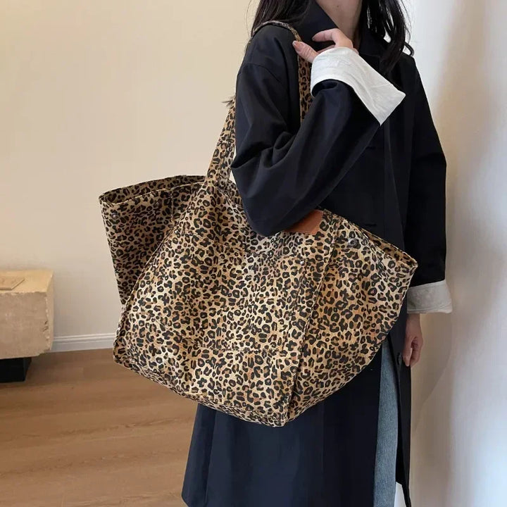 ODILE™ – Mala de Ombro Chique com Padrão Leopardo