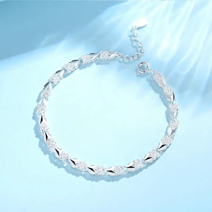 Agnès™ – Delicate Luminous Bracelet for Everyday Elegance