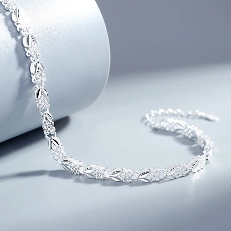 Agnès™ – Delicate Luminous Bracelet for Everyday Elegance